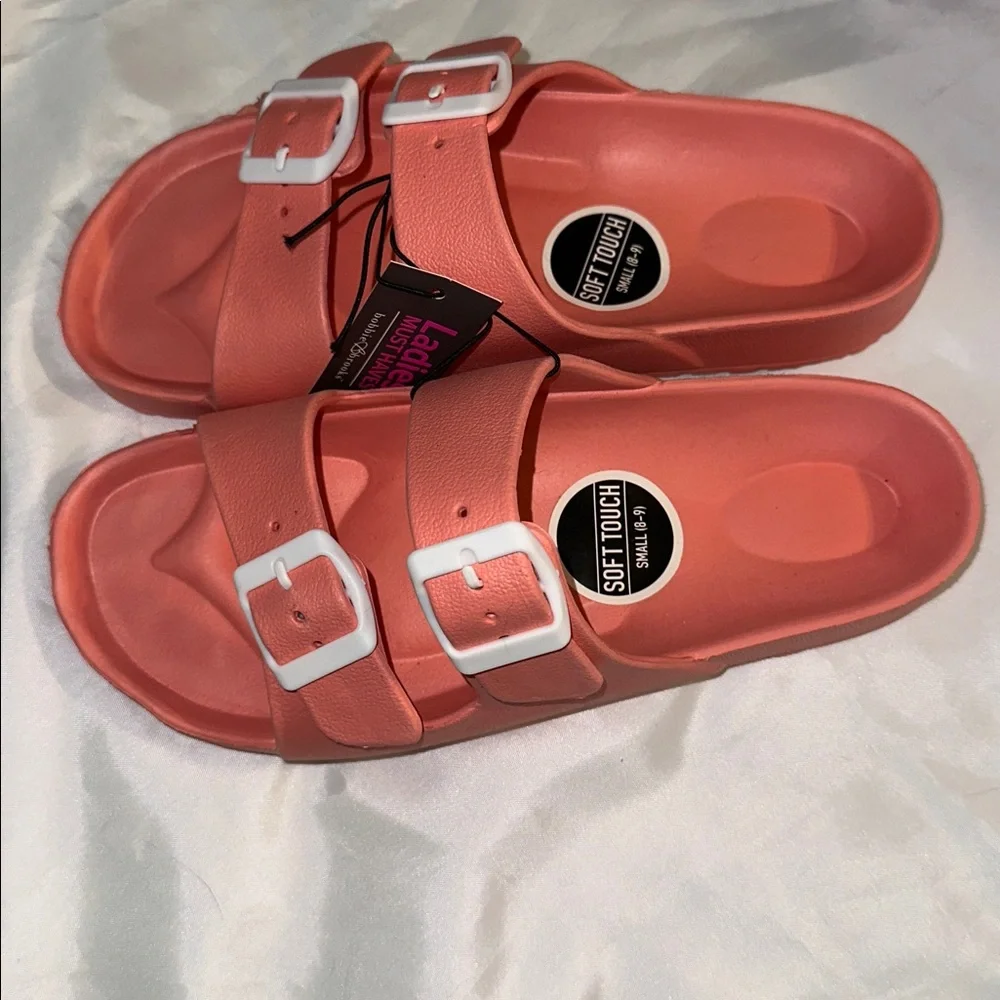 Bobbie Brooks size 8-9 Adjustable Buckle slide Sandals